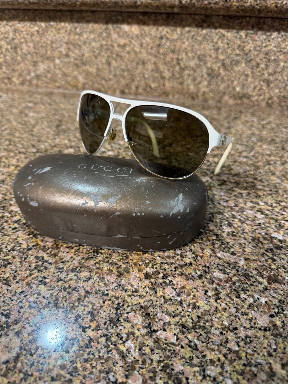 Gucci
Aviator Gradient Sunglasses GG4233/S 6J7JD 62 12 125